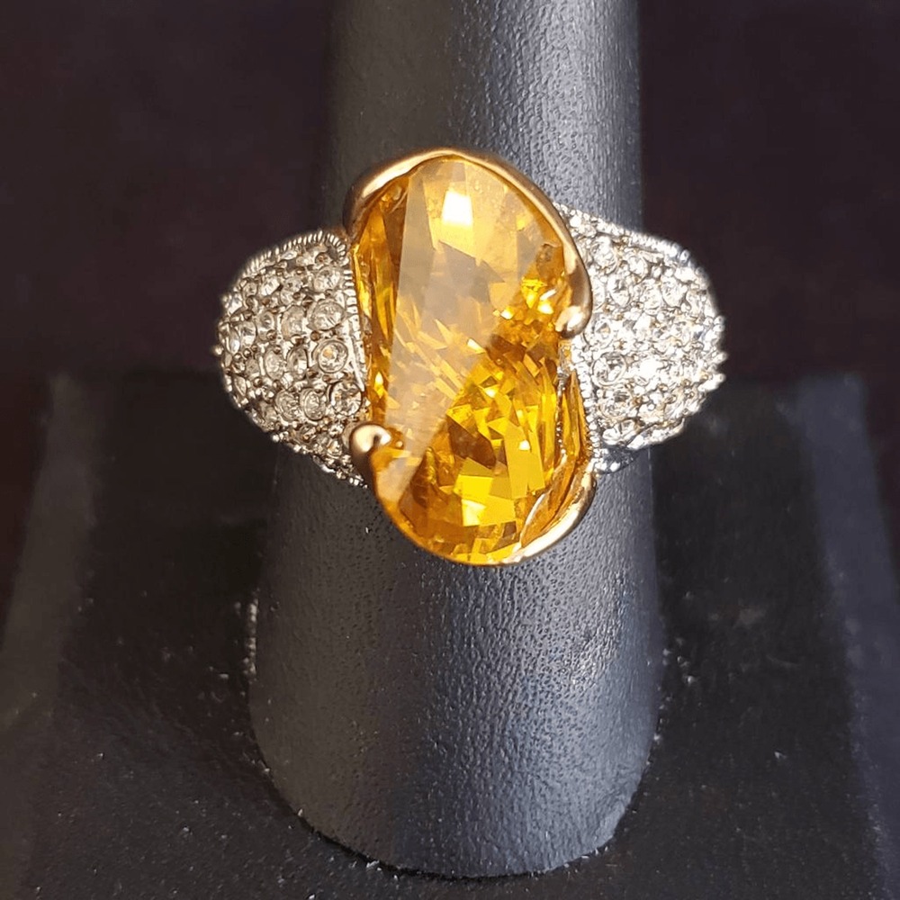 Kenneth J Lane Citrine Colored Pave Rhinestone Statement Cocktail Ring Size 9